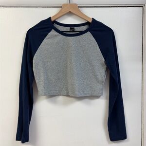 SHEIN Navy Sleeve Heather Gray Crop Raglan Top